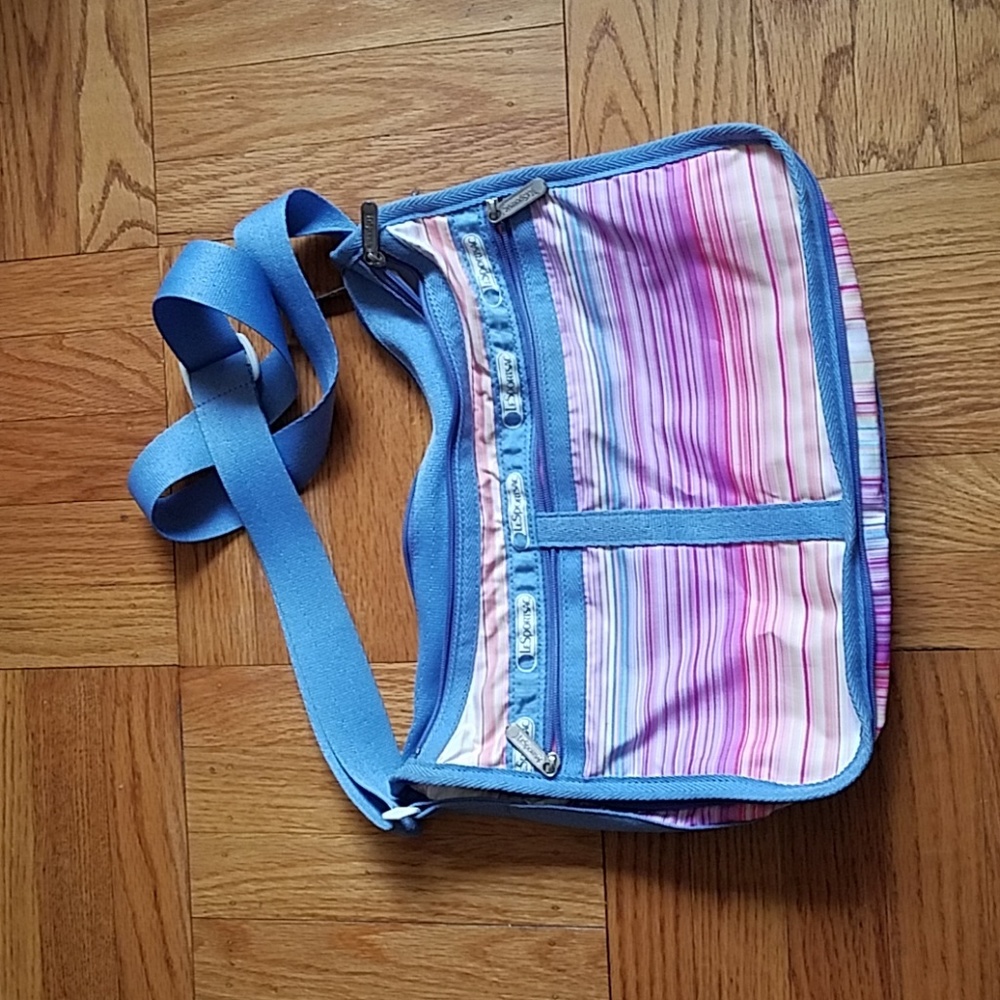 LeSportsac Deluxe Everyday Bag